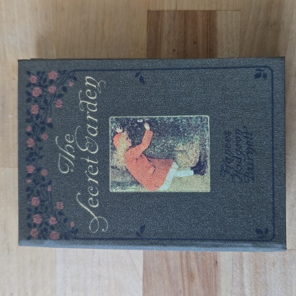 Green Book-Style Wallet - Picture 4 of 6